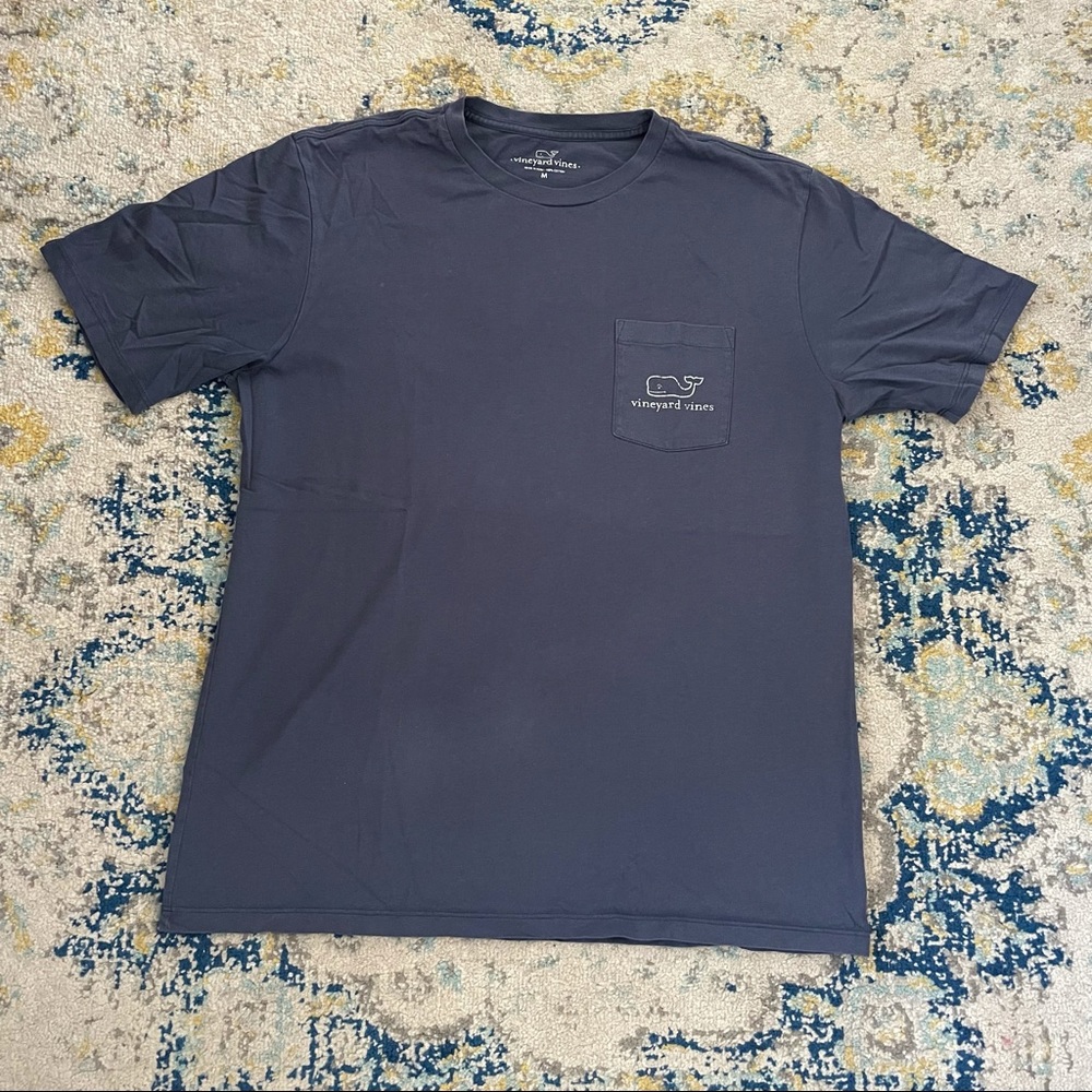 Men’s Vineyard Vines Navy Pocket Tee M